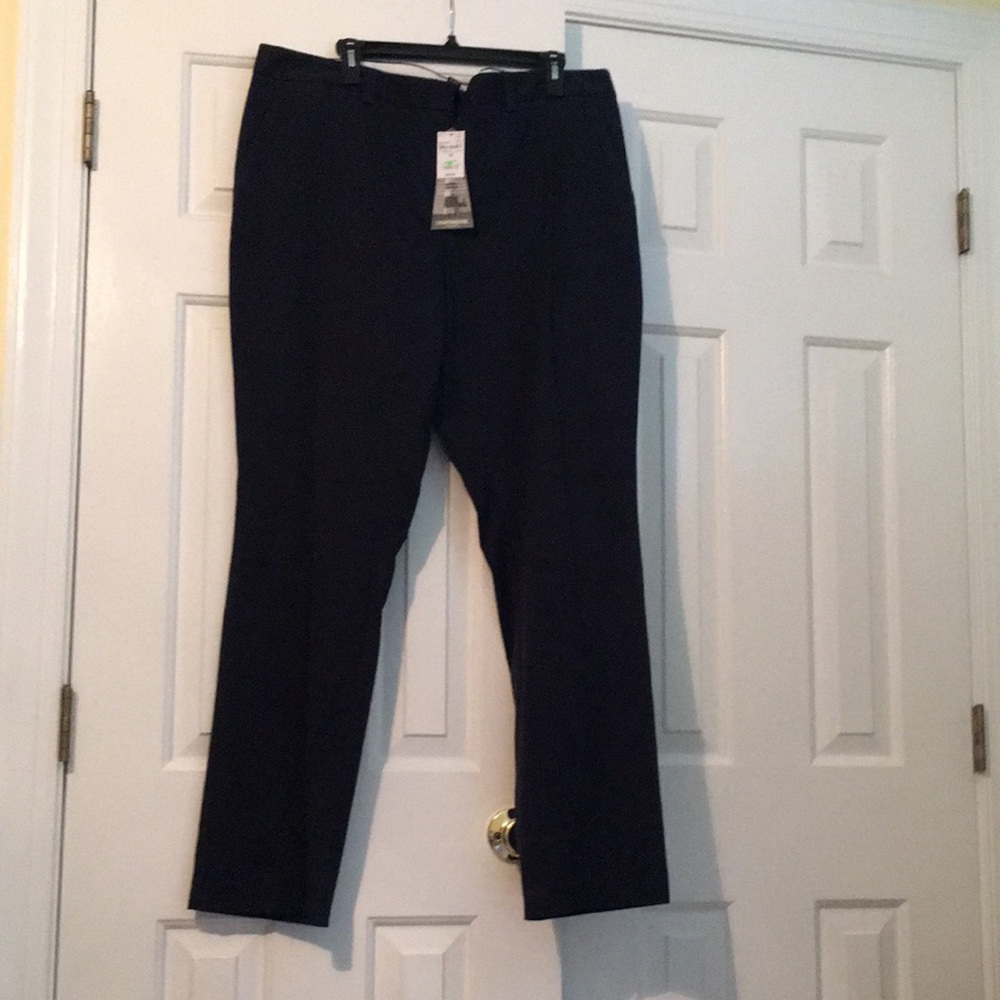 Lands’ End Mid-Rise Straight Leg Chino Pants. NWT Sz18